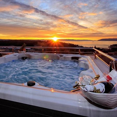 Fux Luxury Rooftop Terrace Jacuzzi & Bbq 扎达尔 外观 照片