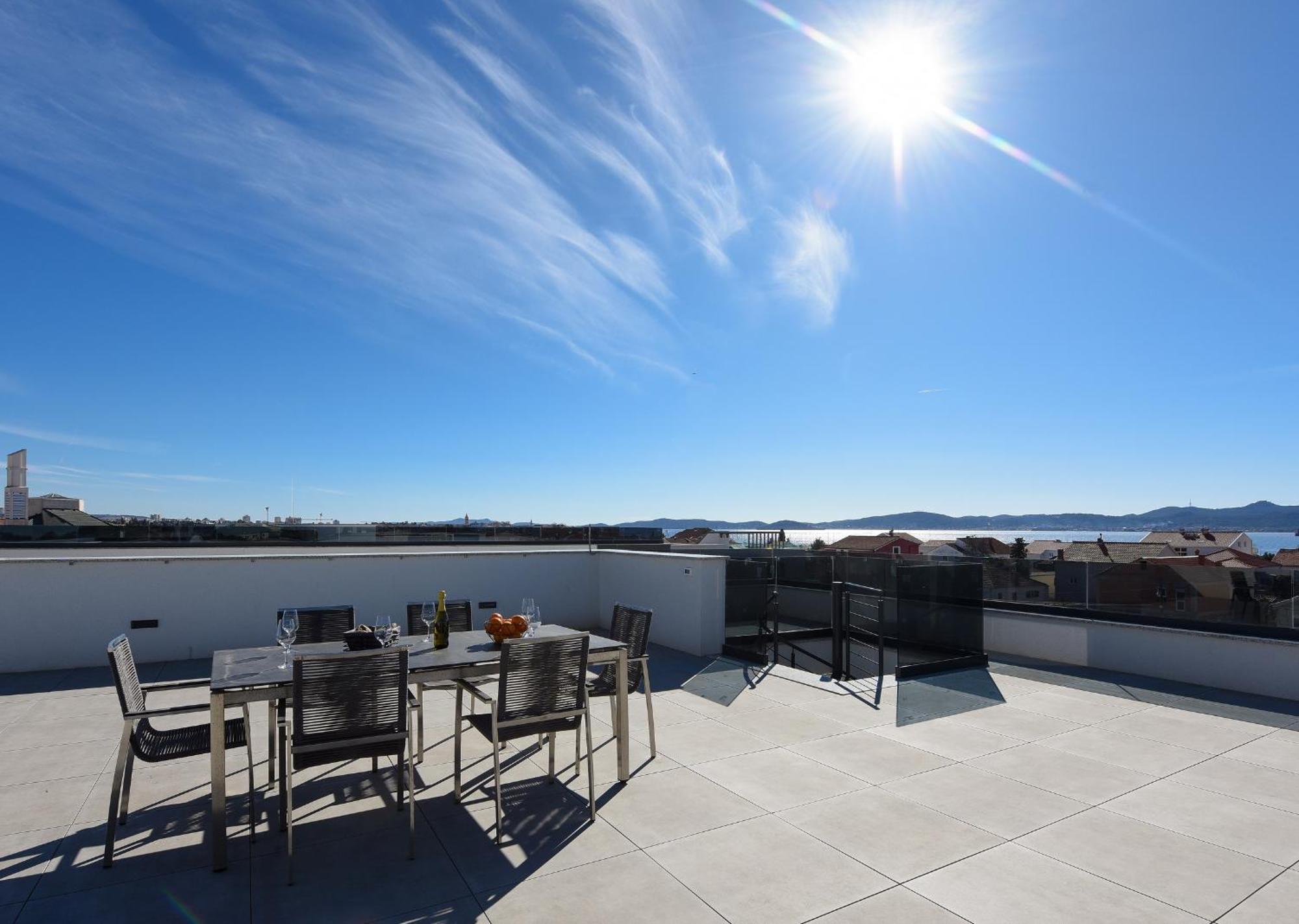 Fux Luxury Rooftop Terrace Jacuzzi & Bbq 扎达尔 外观 照片